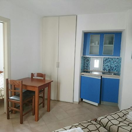 Studios Gabriel Agia Anna  Luaran gambar