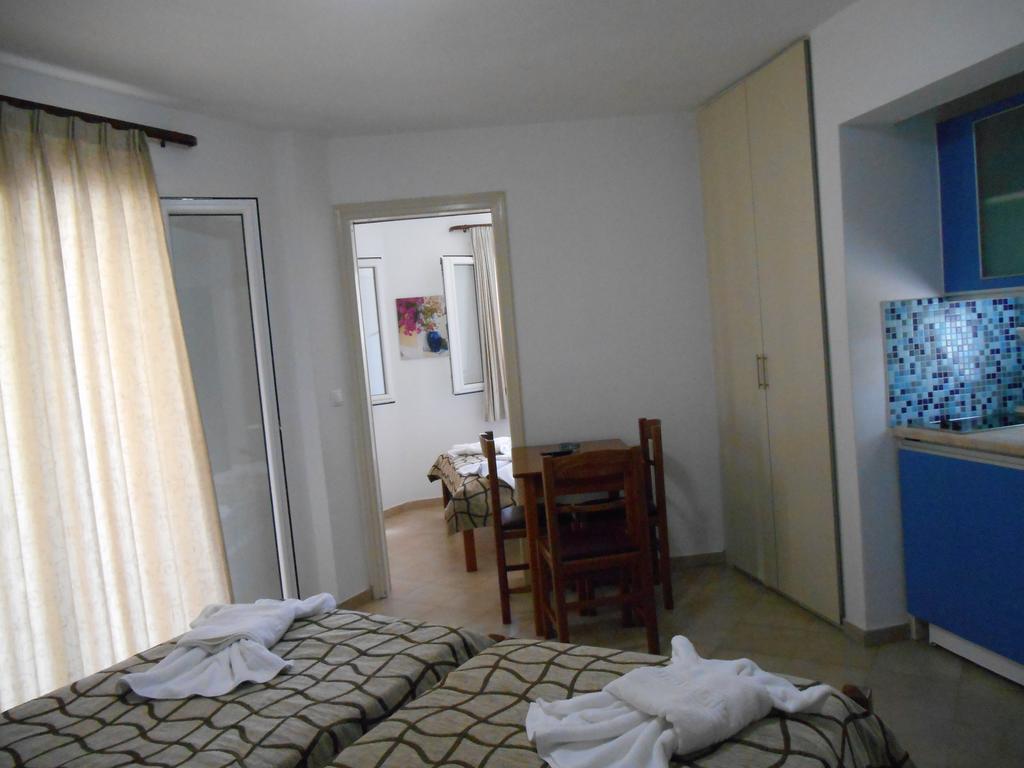 Studios Gabriel Agia Anna  Bilik gambar